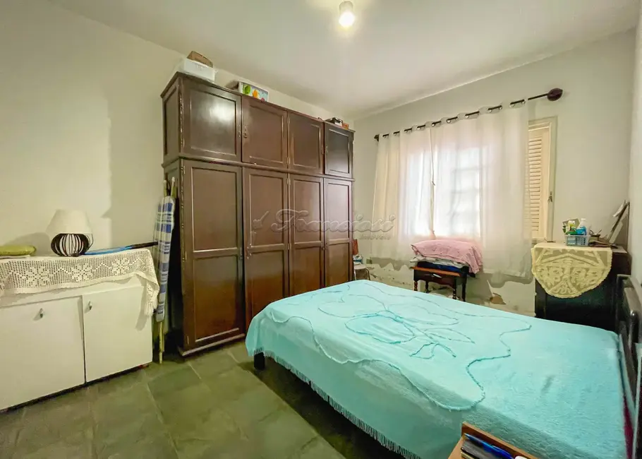 Casa com 3 quartos à venda, 286m2 em Centro, Itapetininga - SP - imagem 8 Foto 8 de Casa com 3 quartos à venda, 286m2 em Centro, Itapetininga - SP