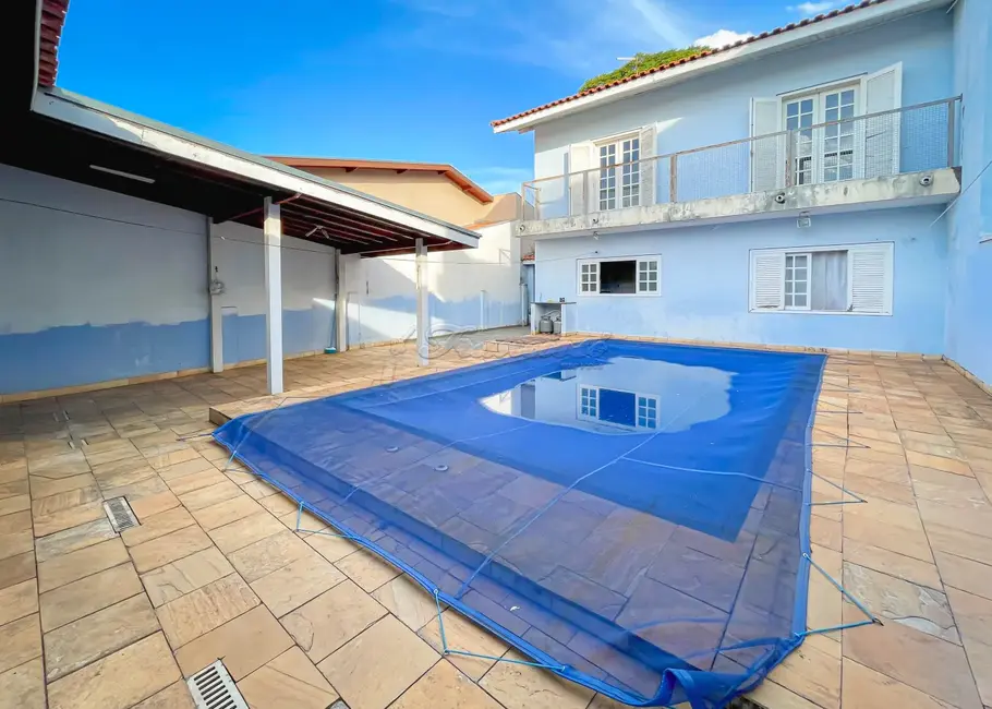 Casa com 3 quartos à venda, 286m2 em Centro, Itapetininga - SP - imagem 3 Foto 3 de Casa com 3 quartos à venda, 286m2 em Centro, Itapetininga - SP