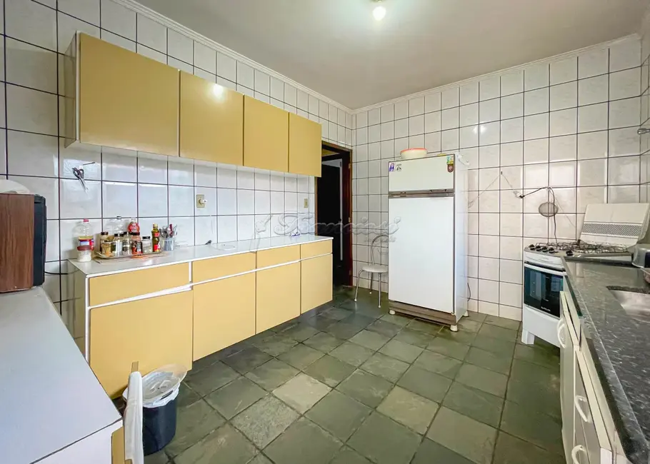 Casa com 3 quartos à venda, 286m2 em Centro, Itapetininga - SP - imagem 5 Foto 5 de Casa com 3 quartos à venda, 286m2 em Centro, Itapetininga - SP