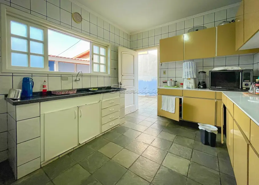 Casa com 3 quartos à venda, 286m2 em Centro, Itapetininga - SP - imagem 6 Foto 6 de Casa com 3 quartos à venda, 286m2 em Centro, Itapetininga - SP
