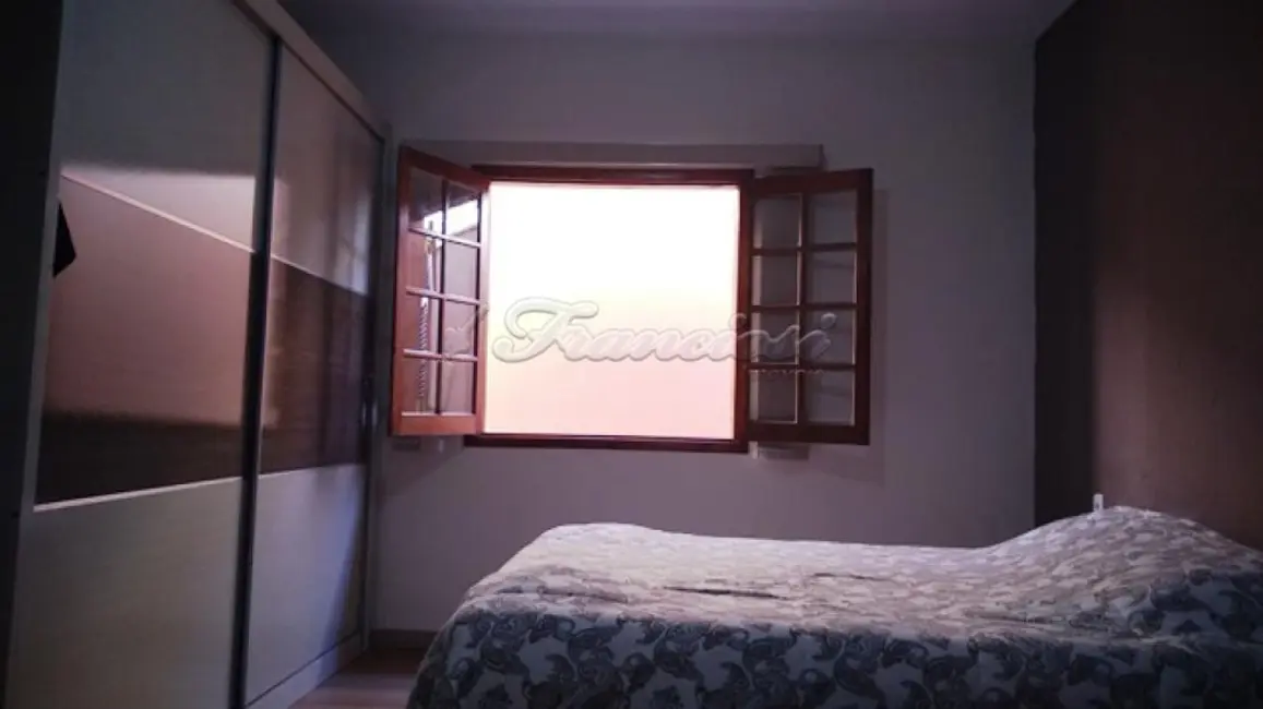 Casa com 3 quartos à venda, 149m2 em Centro, Itapetininga - SP - imagem 6 Foto 6 de Casa com 3 quartos à venda, 149m2 em Centro, Itapetininga - SP