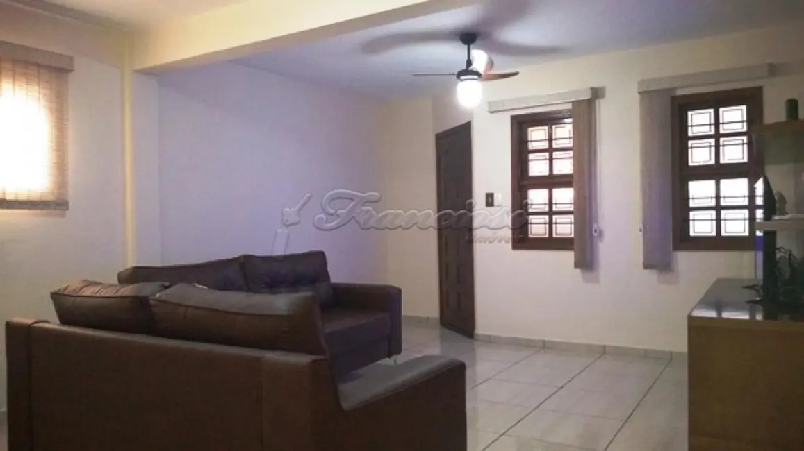 Foto 1 de Casa com 3 quartos à venda, 149m2 em Centro, Itapetininga - SP