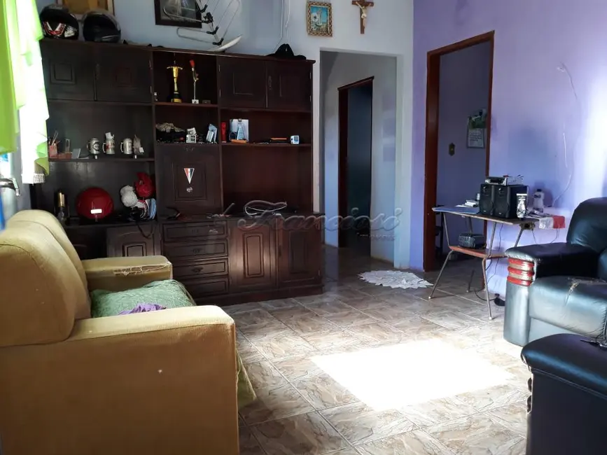 Foto 2 de Casa com 4 quartos à venda, 183m2 em Vila Rubens, Itapetininga - SP