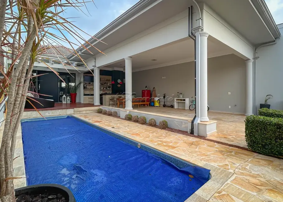 Foto 2 de Casa com 3 quartos à venda, 500m2 em Vila Barth, Itapetininga - SP