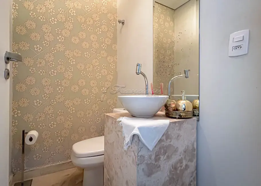 Casa com 3 quartos à venda, 500m2 em Vila Barth, Itapetininga - SP - imagem 8 Foto 8 de Casa com 3 quartos à venda, 500m2 em Vila Barth, Itapetininga - SP