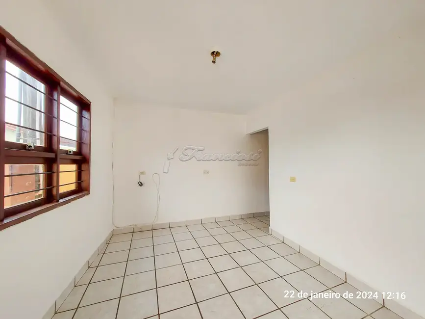 Casa com 2 quartos à venda, 129m2 em Vila Hungria, Itapetininga - SP - imagem 2 Foto 2 de Casa com 2 quartos à venda, 129m2 em Vila Hungria, Itapetininga - SP