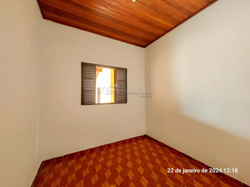 Casa com 2 quartos à venda, 129m2 em Vila Hungria, Itapetininga - SP - imagem 6 Foto 6 de Casa com 2 quartos à venda, 129m2 em Vila Hungria, Itapetininga - SP
