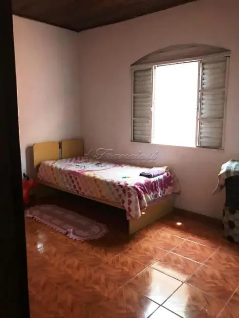 Foto 9 de Casa com 3 quartos à venda, 153m2 em Apiai - SP