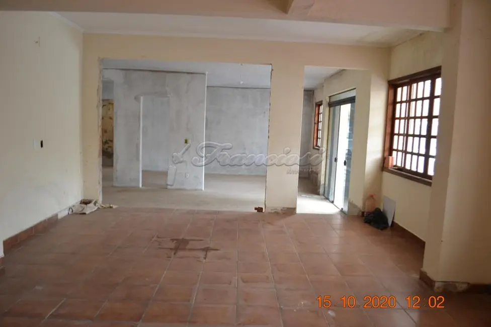 Prédio Inteiro à venda, 150m2 em Centro, Itapetininga - SP - imagem 3 Foto 3 de Prédio Inteiro à venda, 150m2 em Centro, Itapetininga - SP