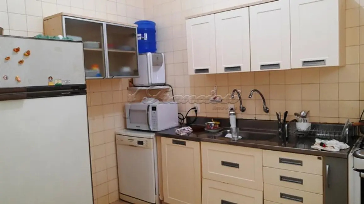 Casa com 5 quartos à venda, 229m2 em Centro, Itapetininga - SP - imagem 3 Foto 3 de Casa com 5 quartos à venda, 229m2 em Centro, Itapetininga - SP