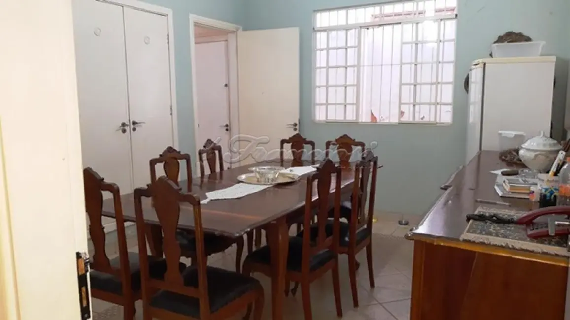 Foto 2 de Casa com 5 quartos à venda, 229m2 em Centro, Itapetininga - SP