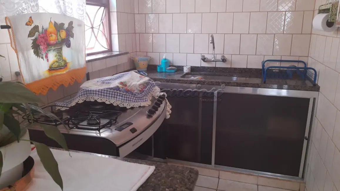 Casa com 3 quartos à venda, 199m2 em Vila Barth, Itapetininga - SP - imagem 5 Foto 5 de Casa com 3 quartos à venda, 199m2 em Vila Barth, Itapetininga - SP