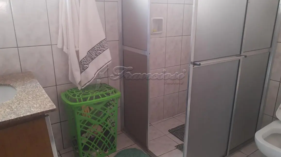 Casa com 3 quartos à venda, 199m2 em Vila Barth, Itapetininga - SP - imagem 9 Foto 9 de Casa com 3 quartos à venda, 199m2 em Vila Barth, Itapetininga - SP