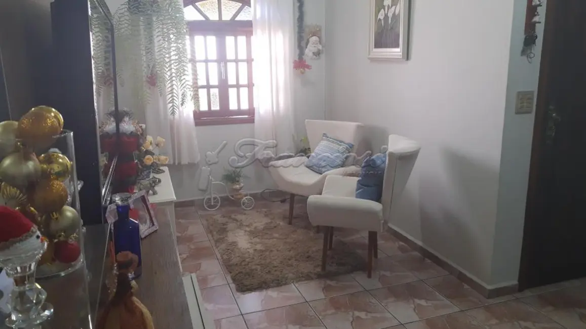 Foto 2 de Casa com 3 quartos à venda, 199m2 em Vila Barth, Itapetininga - SP