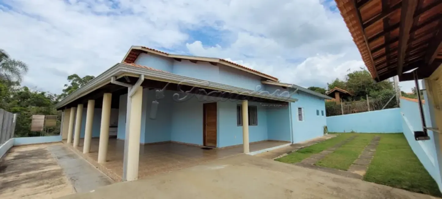 Fazenda / Haras com 5 quartos à venda, 2000m2 em Alambari - SP - imagem 2 Foto 2 de Fazenda / Haras com 5 quartos à venda, 2000m2 em Alambari - SP