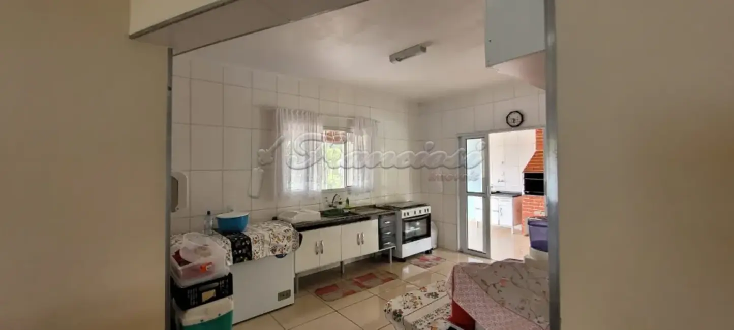 Fazenda / Haras com 5 quartos à venda, 2000m2 em Alambari - SP - imagem 4 Foto 4 de Fazenda / Haras com 5 quartos à venda, 2000m2 em Alambari - SP