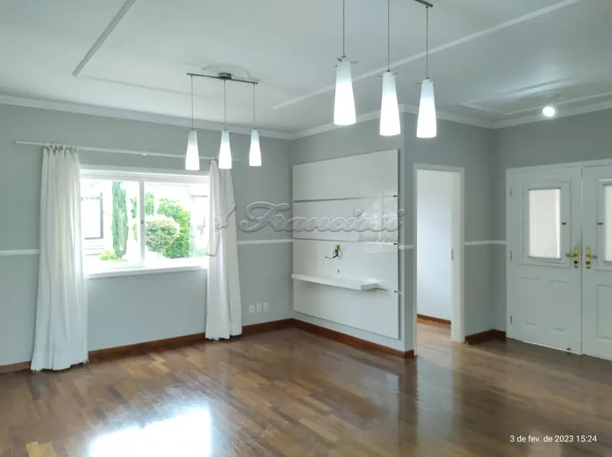 Foto 1 de Casa de Condomínio com 2 quartos à venda, 140m2 em Jardim Marabá, Itapetininga - SP