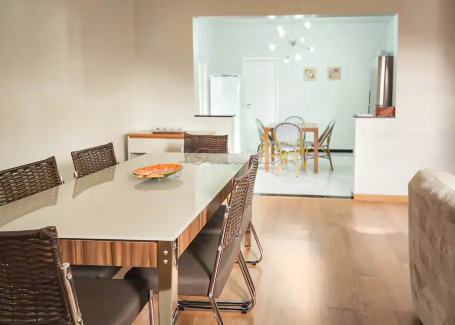 Casa com 3 quartos à venda, 200m2 em Vila Vendramini, Itapetininga - SP - imagem 4 Foto 4 de Casa com 3 quartos à venda, 200m2 em Vila Vendramini, Itapetininga - SP