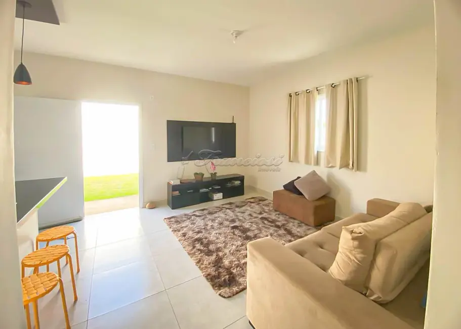 Casa de Condomínio com 2 quartos à venda, 56m2 em Vila Arruda, Itapetininga - SP - imagem 2 Foto 2 de Casa de Condomínio com 2 quartos à venda, 56m2 em Vila Arruda, Itapetininga - SP
