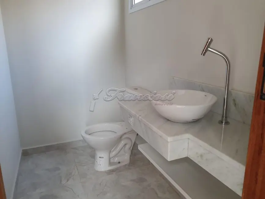 Casa de Condomínio com 3 quartos à venda, 170m2 em Vila Popular, Itapetininga - SP - imagem 8 Foto 8 de Casa de Condomínio com 3 quartos à venda, 170m2 em Vila Popular, Itapetininga - SP