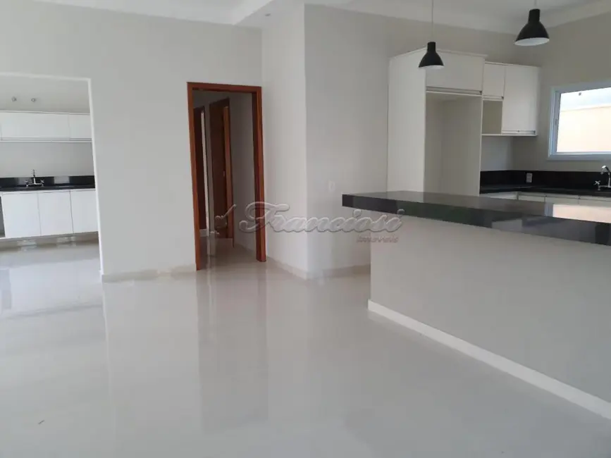 Casa de Condomínio com 3 quartos à venda, 170m2 em Vila Popular, Itapetininga - SP - imagem 6 Foto 6 de Casa de Condomínio com 3 quartos à venda, 170m2 em Vila Popular, Itapetininga - SP