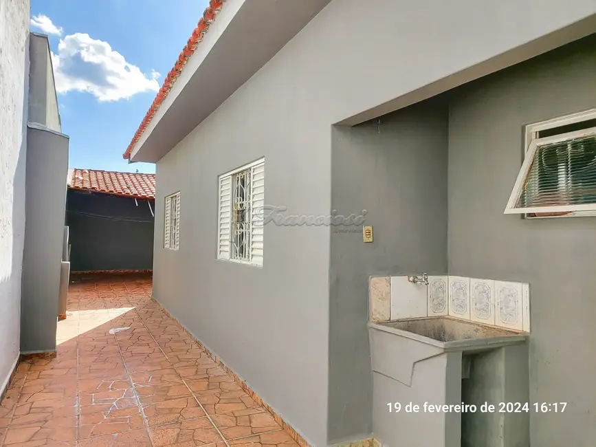 Casa com 2 quartos à venda, 110m2 em Vila Popular, Itapetininga - SP - imagem 8 Foto 8 de Casa com 2 quartos à venda, 110m2 em Vila Popular, Itapetininga - SP