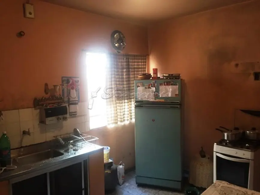 Casa com 2 quartos à venda, 120m2 em Centro, Itapetininga - SP - imagem 4 Foto 4 de Casa com 2 quartos à venda, 120m2 em Centro, Itapetininga - SP