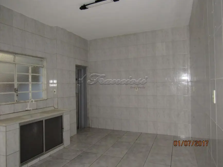 Casa com 3 quartos à venda, 180m2 em Vila Nova Itapetininga, Itapetininga - SP - imagem 4 Foto 4 de Casa com 3 quartos à venda, 180m2 em Vila Nova Itapetininga, Itapetininga - SP