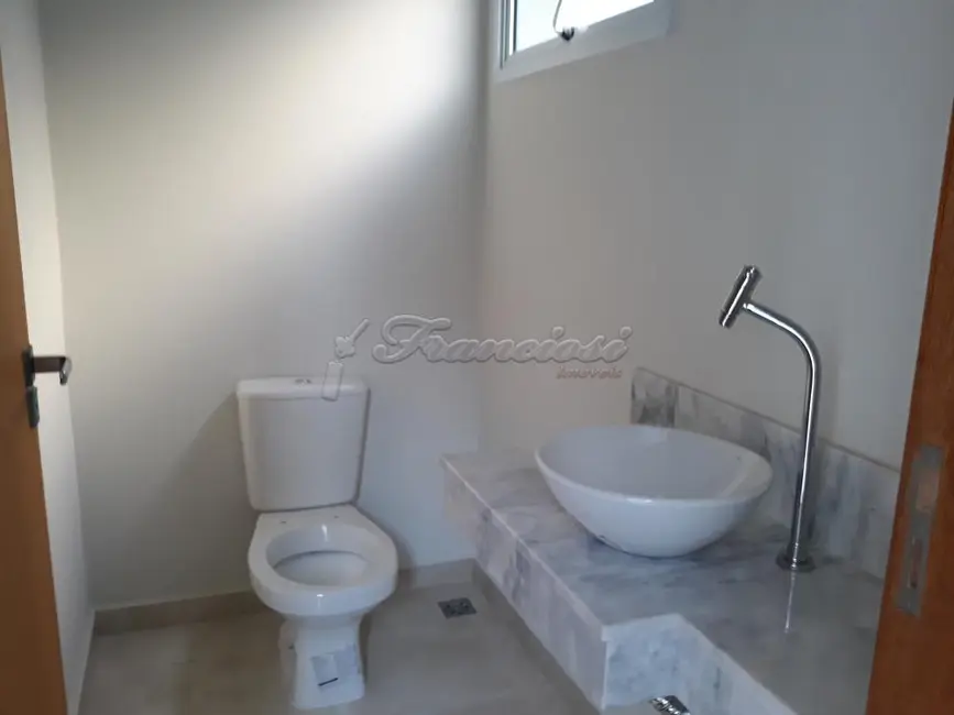 Casa de Condomínio com 3 quartos à venda, 170m2 em Vila Popular, Itapetininga - SP - imagem 6 Foto 6 de Casa de Condomínio com 3 quartos à venda, 170m2 em Vila Popular, Itapetininga - SP