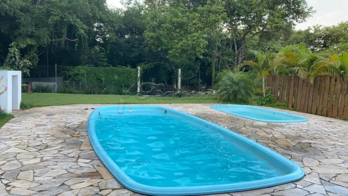 Foto 2 de Fazenda / Haras com 2 quartos à venda, 2457m2 em Jardim Tatuí, Tatui - SP