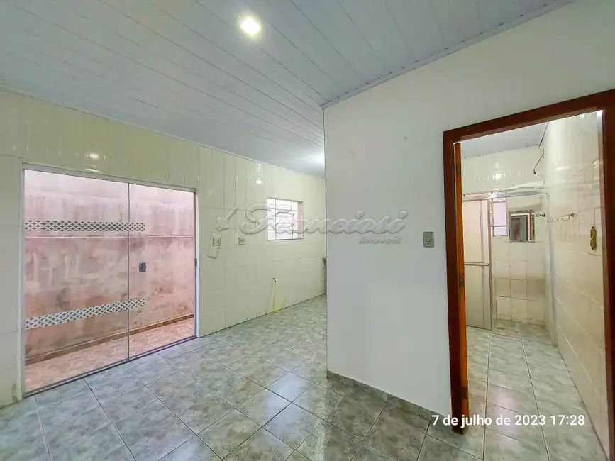 Casa com 3 quartos à venda, 170m2 em Centro, Itapetininga - SP - imagem 6 Foto 6 de Casa com 3 quartos à venda, 170m2 em Centro, Itapetininga - SP