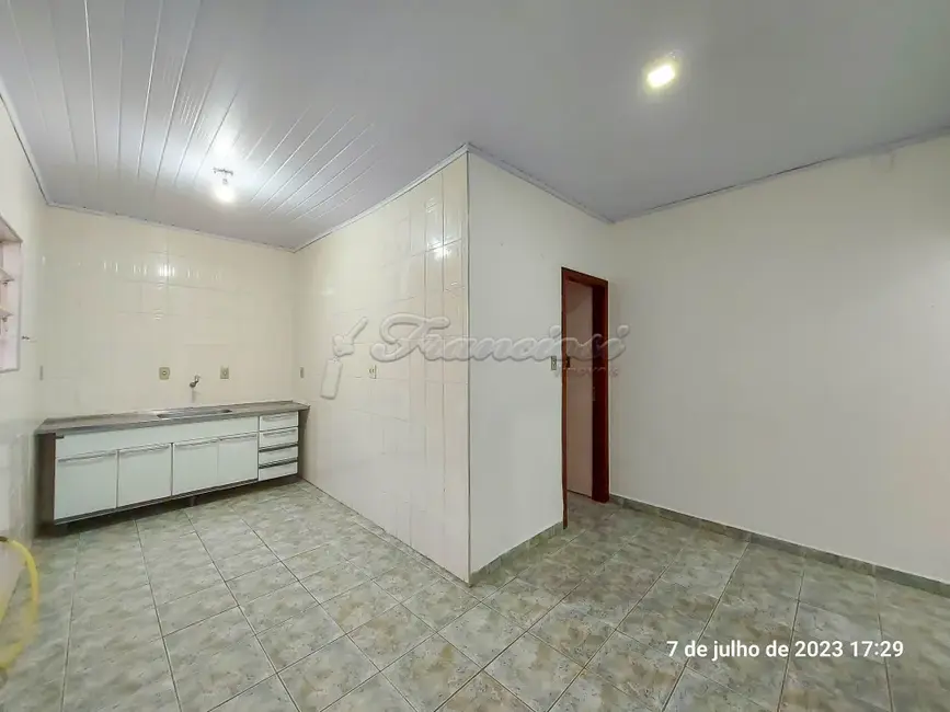 Casa com 3 quartos à venda, 170m2 em Centro, Itapetininga - SP - imagem 9 Foto 9 de Casa com 3 quartos à venda, 170m2 em Centro, Itapetininga - SP