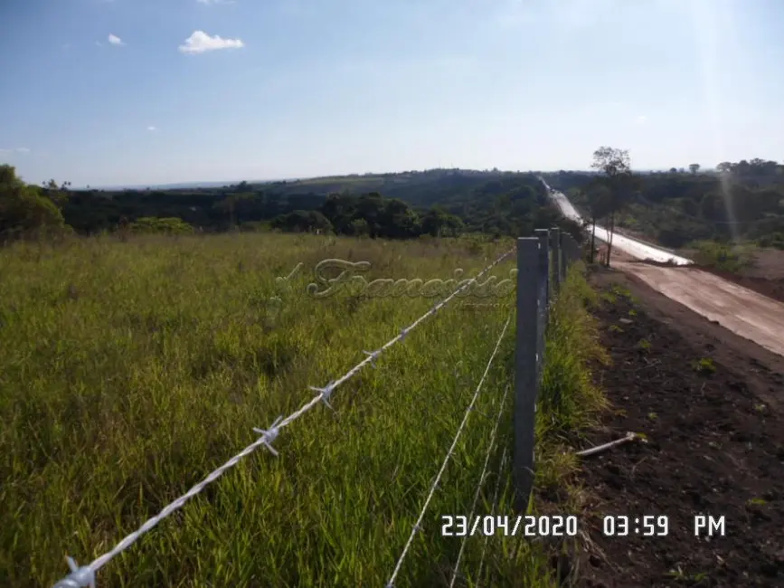 Foto 4 de Fazenda / Haras à venda, 242000m2 em Campina Do Monte Alegre - SP