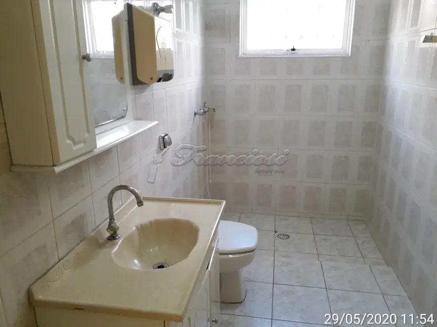 Casa com 2 quartos para alugar, 105m2 em Centro, Itapetininga - SP - imagem 9 Foto 9 de Casa com 2 quartos para alugar, 105m2 em Centro, Itapetininga - SP