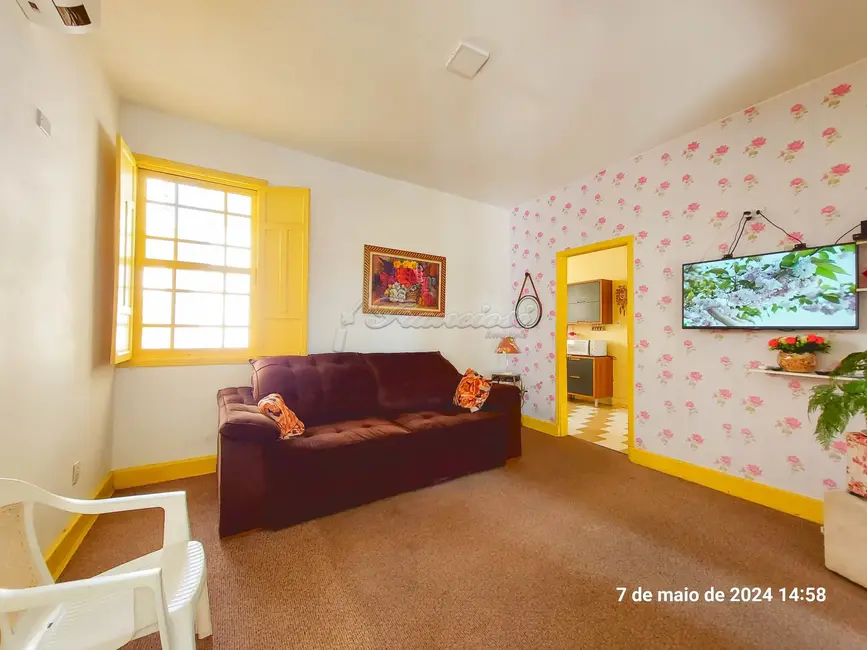 Casa com 2 quartos para alugar, 105m2 em Centro, Itapetininga - SP - imagem 2 Foto 2 de Casa com 2 quartos para alugar, 105m2 em Centro, Itapetininga - SP