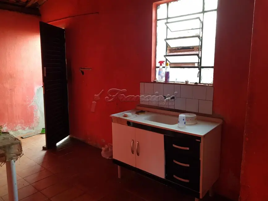 Casa com 3 quartos à venda, 412m2 em Vila Santa Isabel, Itapetininga - SP - imagem 2 Foto 2 de Casa com 3 quartos à venda, 412m2 em Vila Santa Isabel, Itapetininga - SP