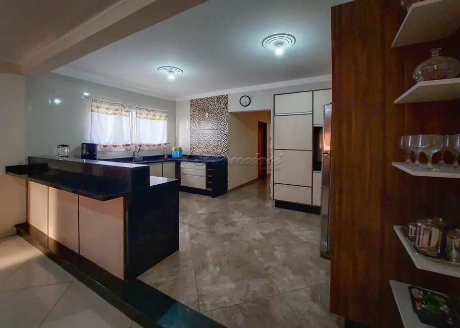 Casa com 3 quartos à venda, 295m2 em Itapetininga - SP - imagem 7 Foto 7 de Casa com 3 quartos à venda, 295m2 em Itapetininga - SP