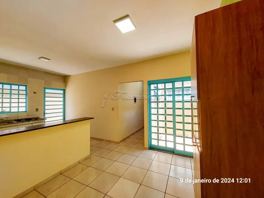 Casa com 2 quartos à venda, 115m2 em Itapetininga - SP - imagem 3 Foto 3 de Casa com 2 quartos à venda, 115m2 em Itapetininga - SP