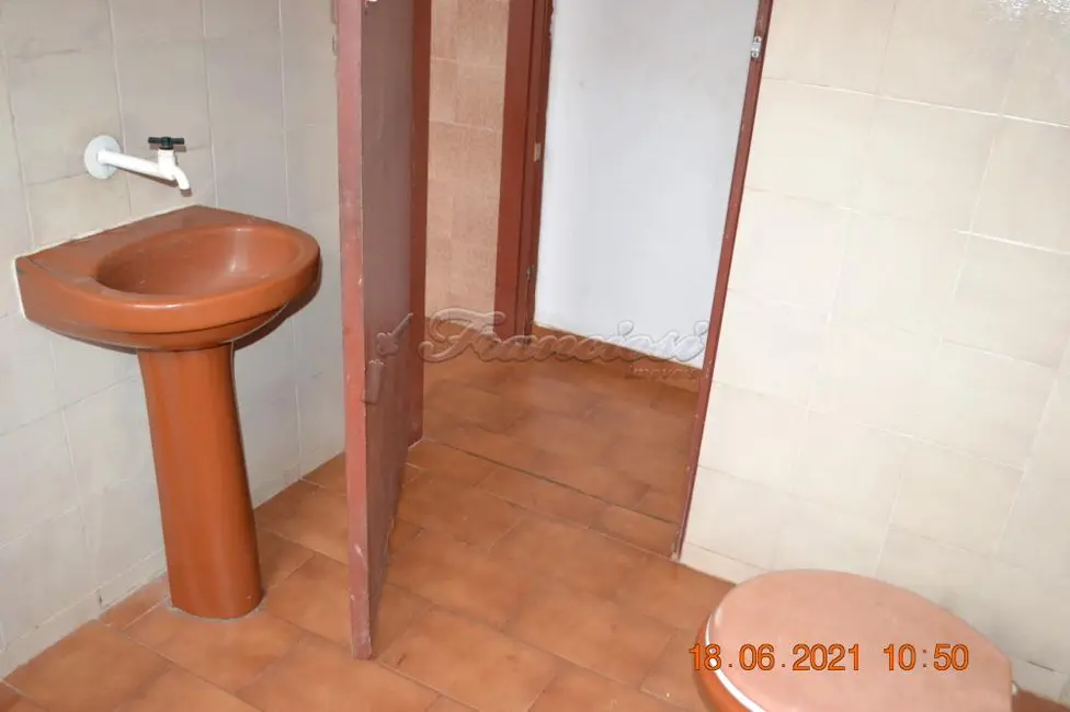 Casa com 2 quartos à venda, 150m2 em Itapetininga - SP - imagem 4 Foto 4 de Casa com 2 quartos à venda, 150m2 em Itapetininga - SP