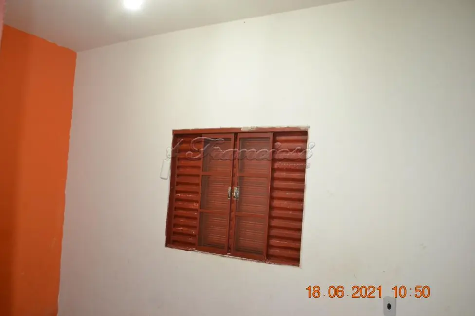 Casa com 2 quartos à venda, 150m2 em Itapetininga - SP - imagem 5 Foto 5 de Casa com 2 quartos à venda, 150m2 em Itapetininga - SP