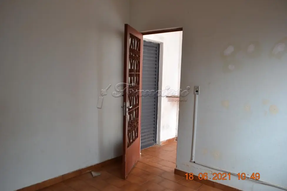 Foto 2 de Casa com 2 quartos à venda, 150m2 em Itapetininga - SP