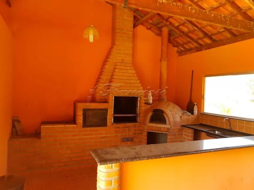 Fazenda / Haras com 2 quartos à venda, 4000m2 em Sarapui - SP - imagem 7 Foto 7 de Fazenda / Haras com 2 quartos à venda, 4000m2 em Sarapui - SP