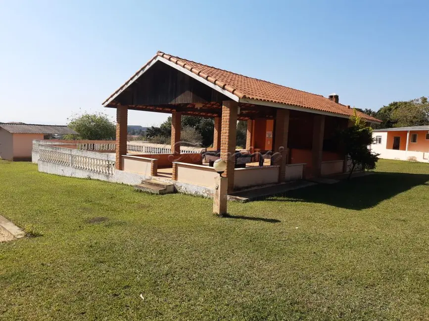 Fazenda / Haras com 2 quartos à venda, 4000m2 em Sarapui - SP - imagem 5 Foto 5 de Fazenda / Haras com 2 quartos à venda, 4000m2 em Sarapui - SP