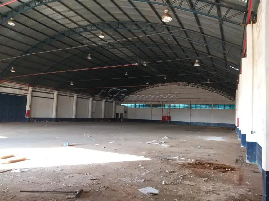 Foto 3 de Sala Comercial para alugar, 1500m2 em Vila Nastri, Itapetininga - SP