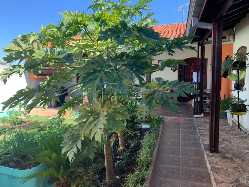 Casa com 2 quartos à venda, 414m2 em Vila Orestes, Itapetininga - SP - imagem 4 Foto 4 de Casa com 2 quartos à venda, 414m2 em Vila Orestes, Itapetininga - SP