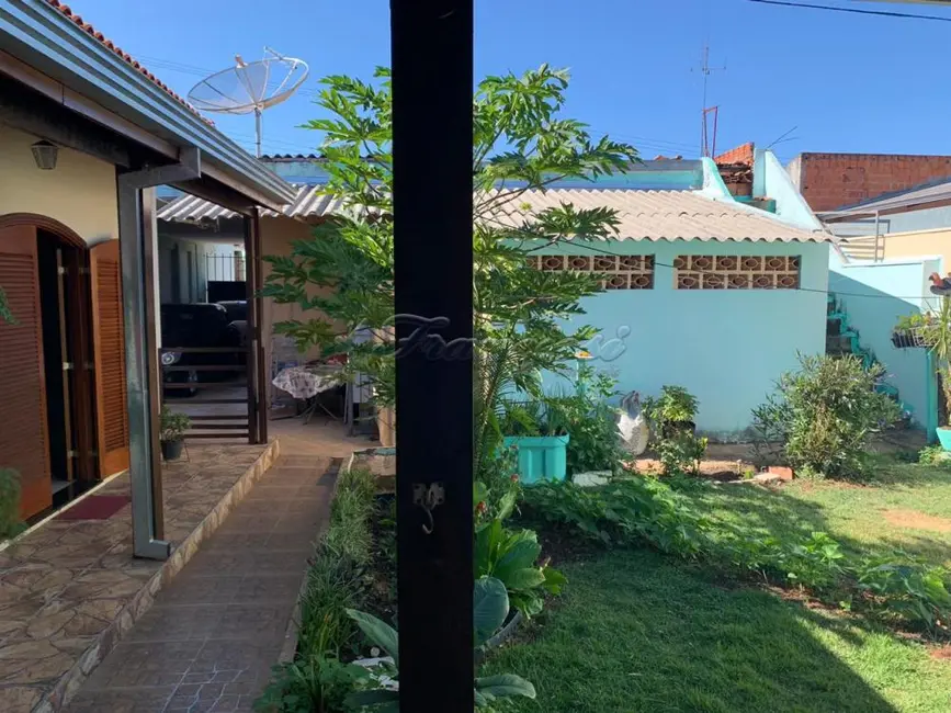 Casa com 2 quartos à venda, 414m2 em Vila Orestes, Itapetininga - SP - imagem 5 Foto 5 de Casa com 2 quartos à venda, 414m2 em Vila Orestes, Itapetininga - SP