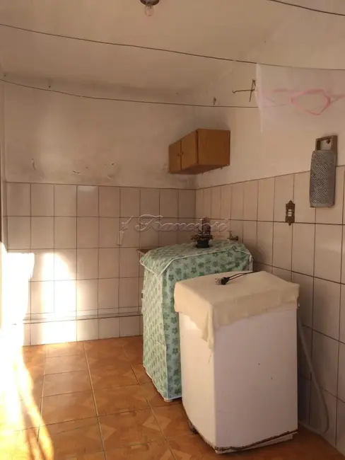 Casa com 3 quartos à venda, 150m2 em Vila Regina, Itapetininga - SP - imagem 7 Foto 7 de Casa com 3 quartos à venda, 150m2 em Vila Regina, Itapetininga - SP