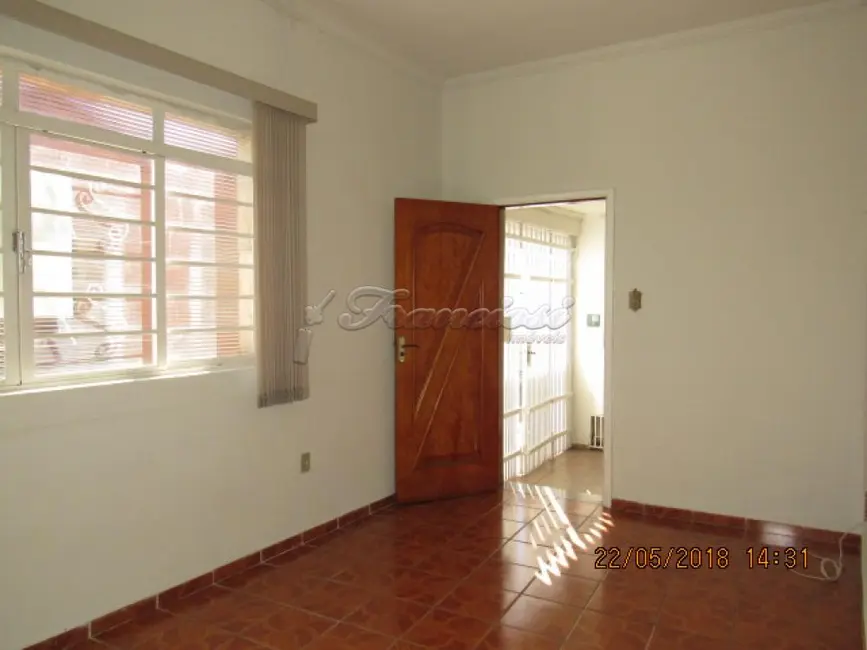 Foto 2 de Casa com 3 quartos à venda, 112m2 em Centro, Itapetininga - SP