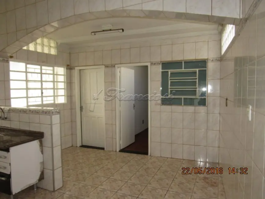 Casa com 3 quartos à venda, 112m2 em Centro, Itapetininga - SP - imagem 5 Foto 5 de Casa com 3 quartos à venda, 112m2 em Centro, Itapetininga - SP