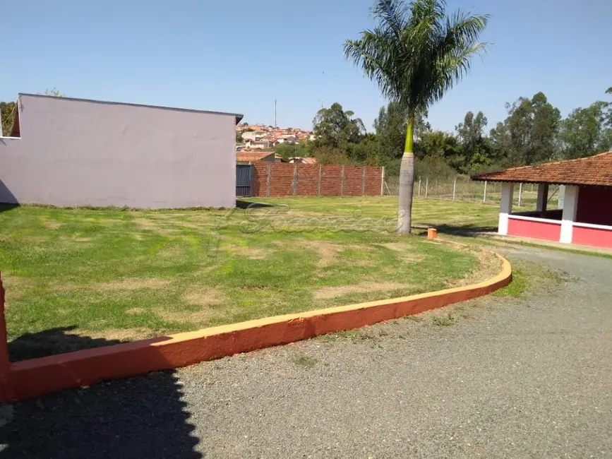 Casa com 2 quartos para alugar, 300m2 em Guarei - SP - imagem 3 Foto 3 de Casa com 2 quartos para alugar, 300m2 em Guarei - SP